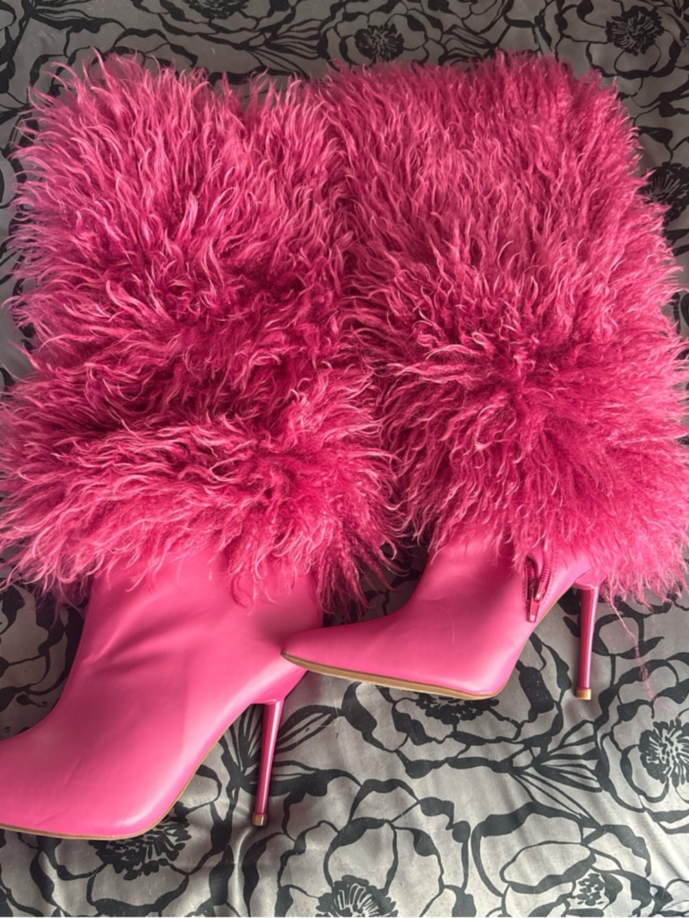 Bright Pink Women's Heels - Size 10 - Picture 2 of 3